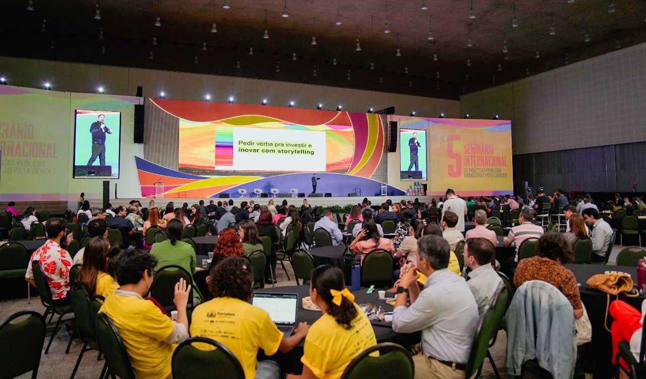 salão do centro de eventos onde ocorre o seminário internacional